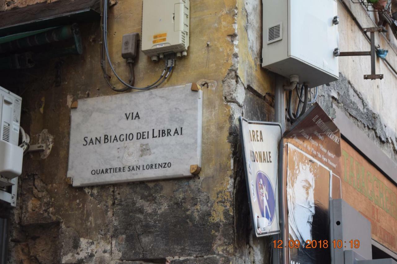 Domus San Biagio 14 Bed and Breakfast Napoli Eksteriør billede